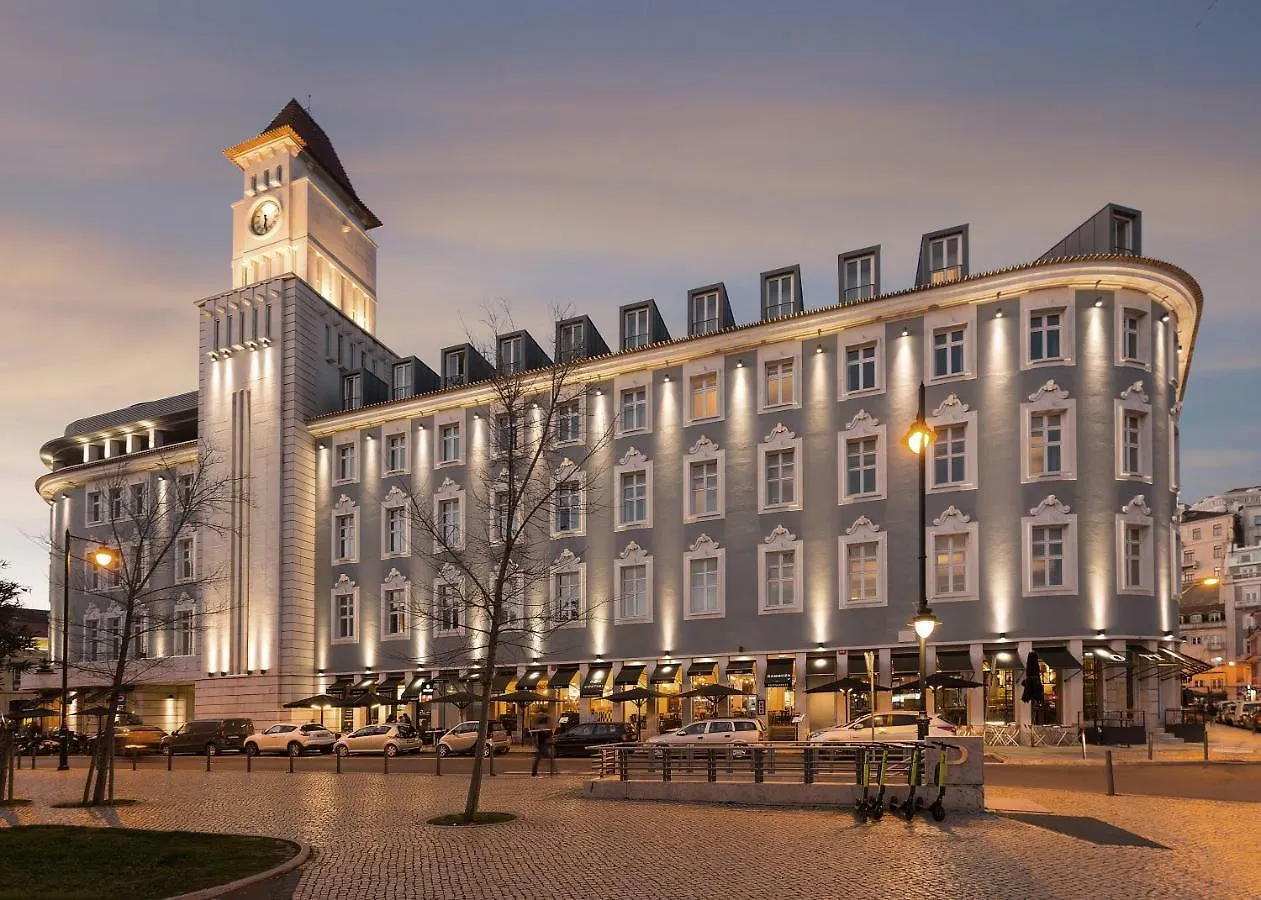 Lisbon Finestay 8 Building Apartments location